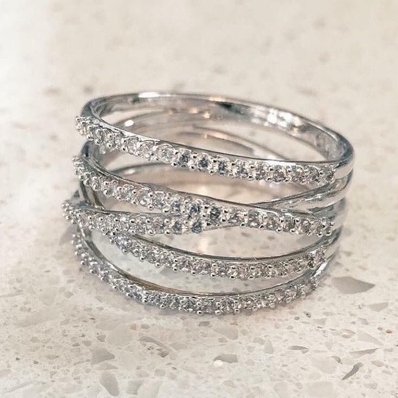 :: Stella & Dot⚔️💍Silver Stellar Pavé Ring - Picture 5 of 5